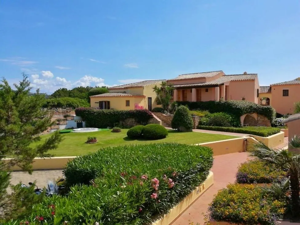 Godo Beach Hotel Baja Sardinia 3*,  Italia