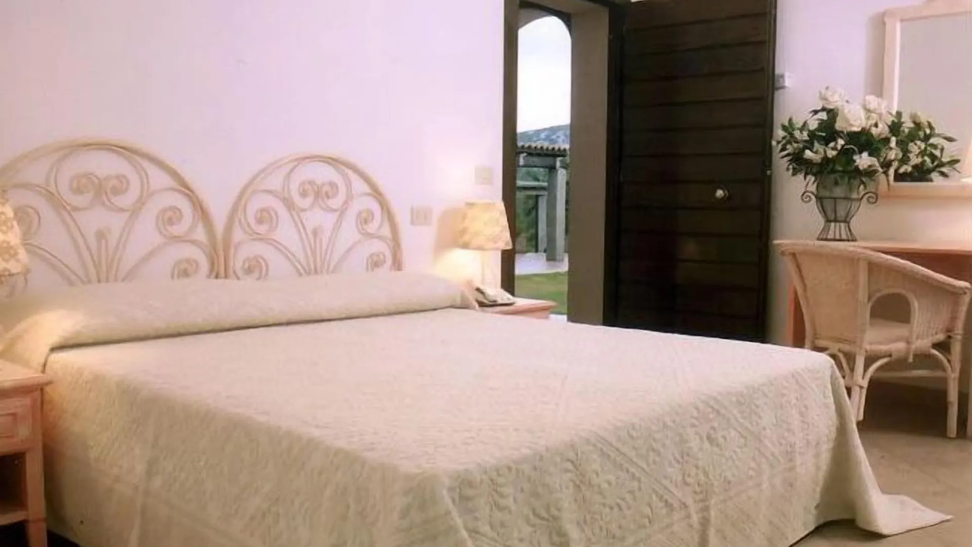 Godo Beach Hotel Baja Sardinia 3*,  Italia