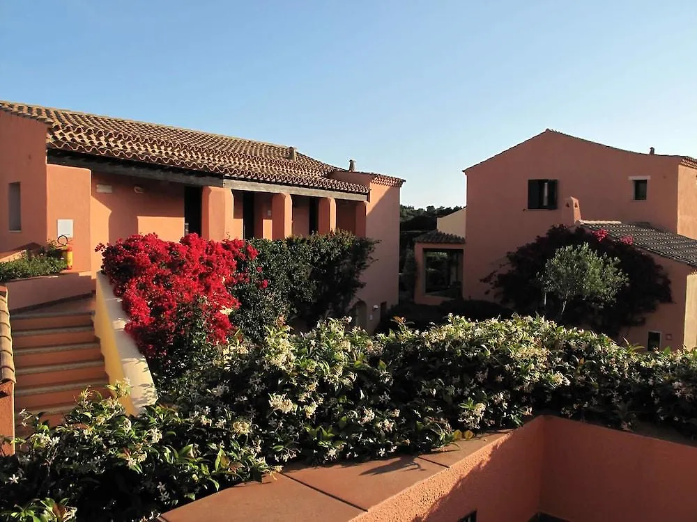 Godo Beach Hotel Baja Sardinia 3*,