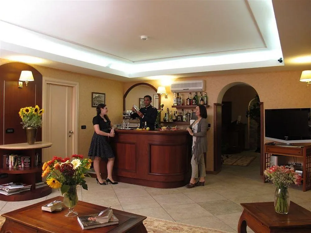 ***  Godo Beach Hotel 바야사드리니아 이탈리아